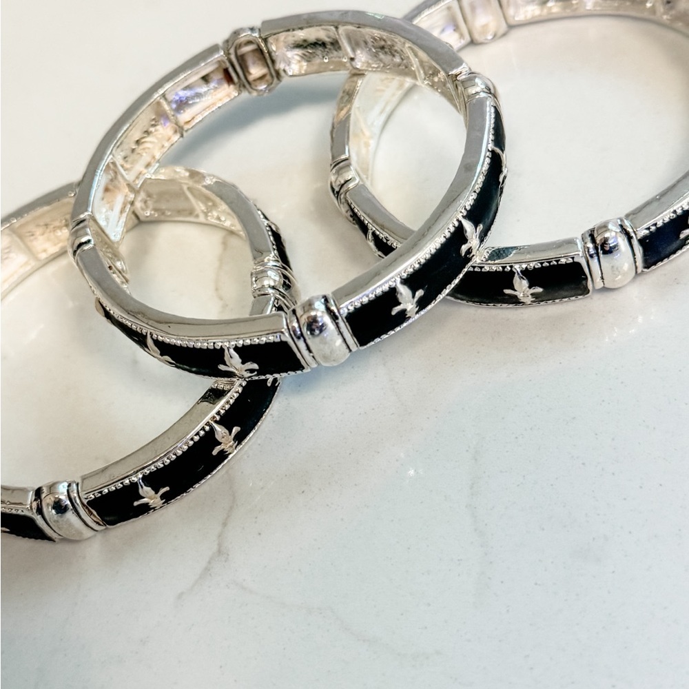 New Women’s Stainless Steel Fleur di Lis bracelet - Picture 2 of 2